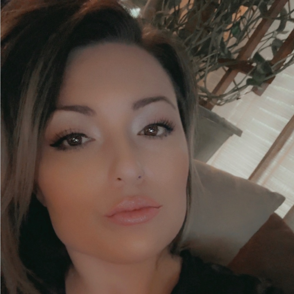 Meet your Posher, Sinda